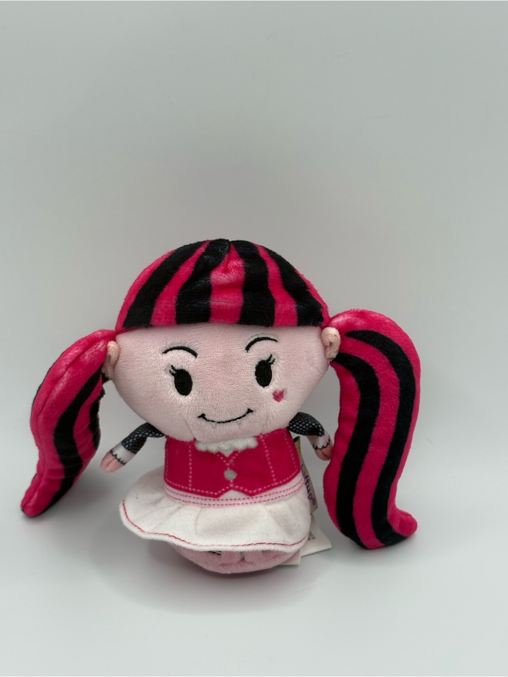 2016 Hallmark Itty Bitty's Draculaura Monster High Limited Edition 4” Doll Plush